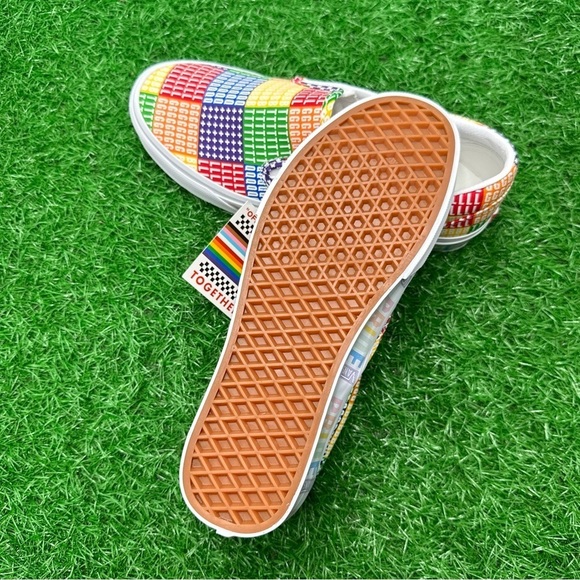 Vans Classic Slip On Pride - Picture 8 of 8